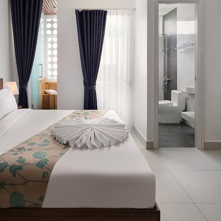 Queen Mansion Phnom Penh Exterior photo