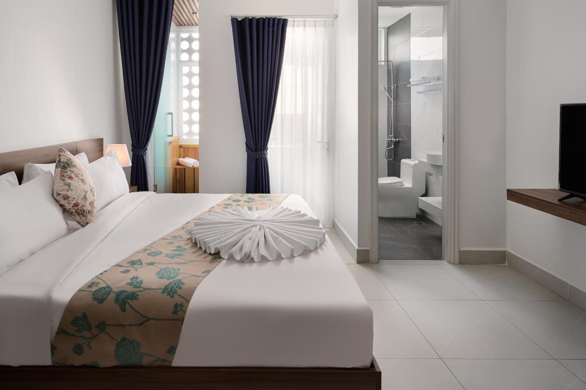 Queen Mansion Phnom Penh Exterior photo