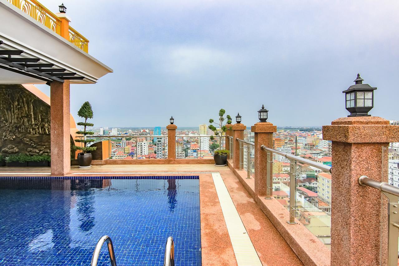 Queen Mansion Phnom Penh Exterior photo